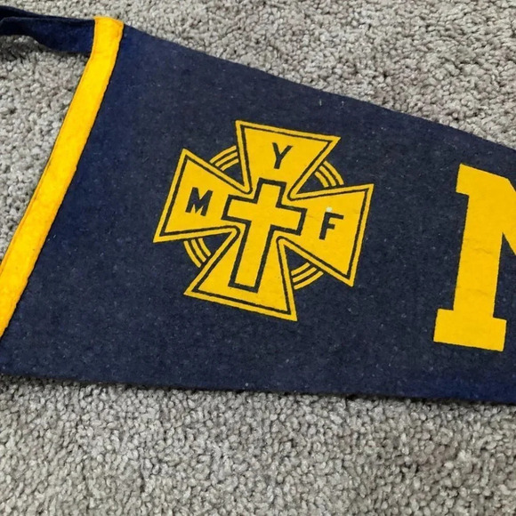 1950s Antique MYF Pennant Flag 23" - Picture 6 of 8